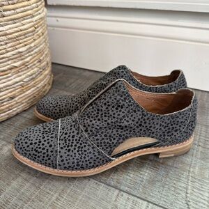 All Black cutout Cowman Oxford slip on sz36.5/6